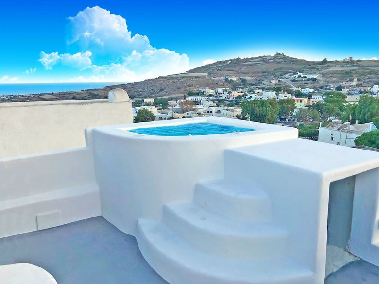 Villa The Luna Suites