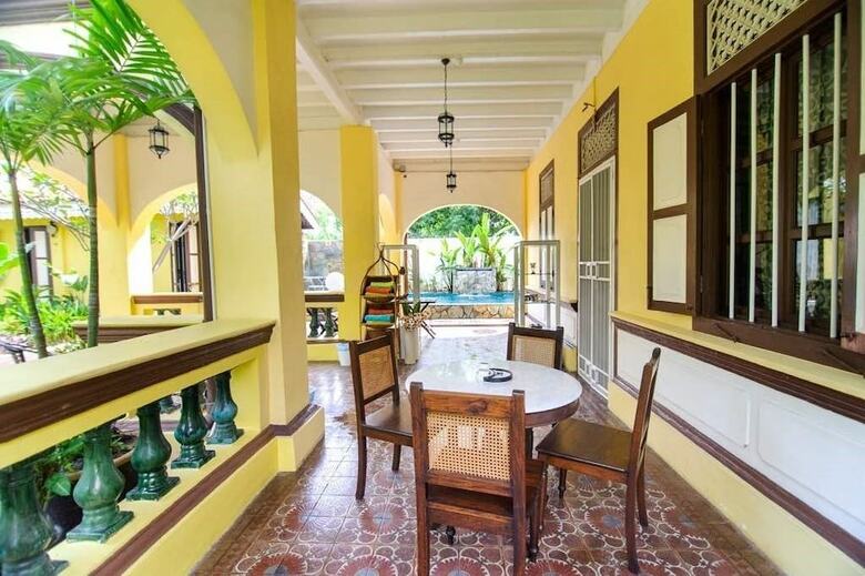 Bed & Breakfast Casugria Dutch Heritage Residence
