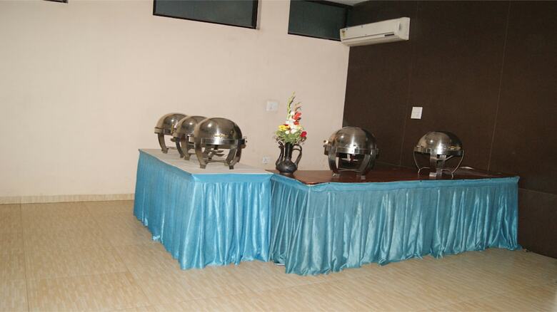Hotel Maxfort Cyber City