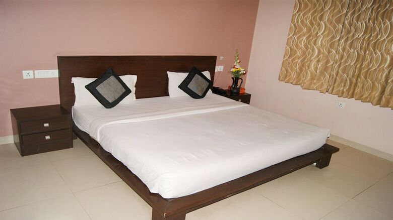 Hotel Maxfort Cyber City