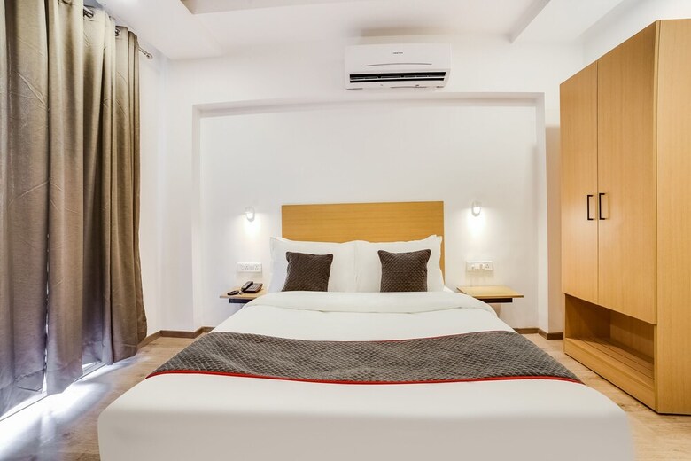 Hotel Oyo Flagship 15228 South City2
