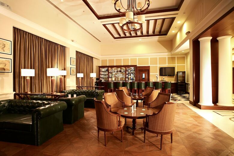 Hotel Dlf Club 3
