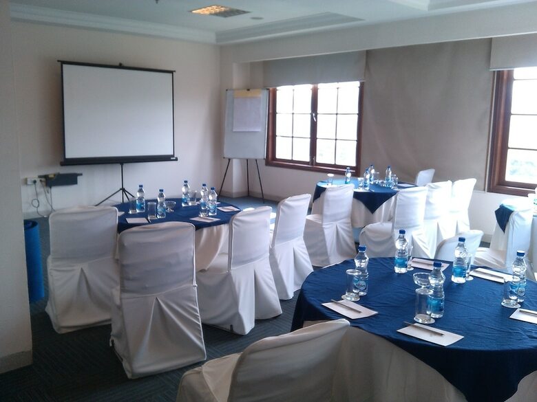 Hotel Dlf Club 3