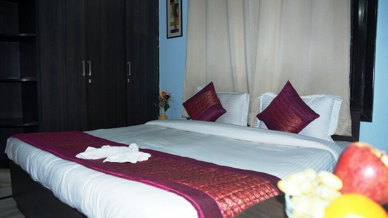 Hotel Maxfort Service Apartment