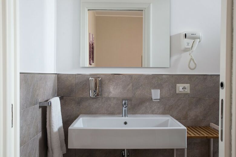 Bhagya Gallipoli Rooms & Suites