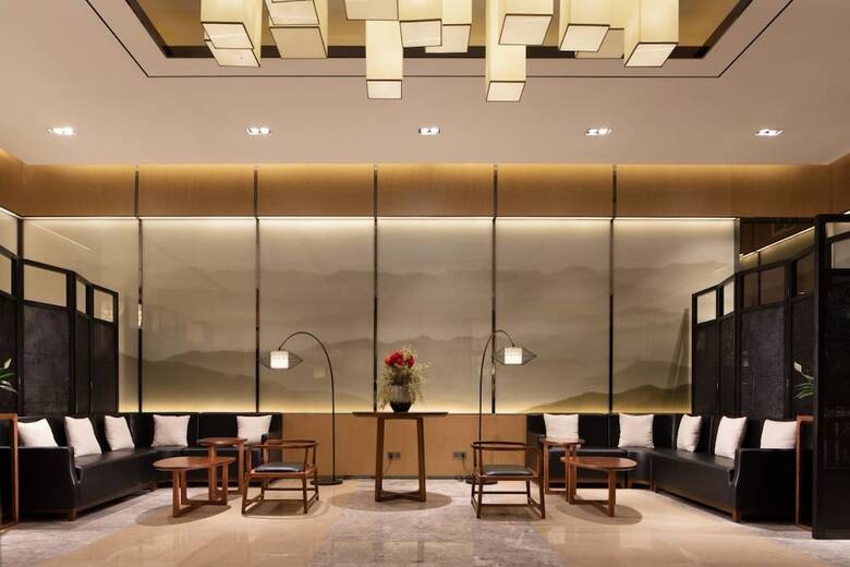 Charm City Kai Guan Hotel