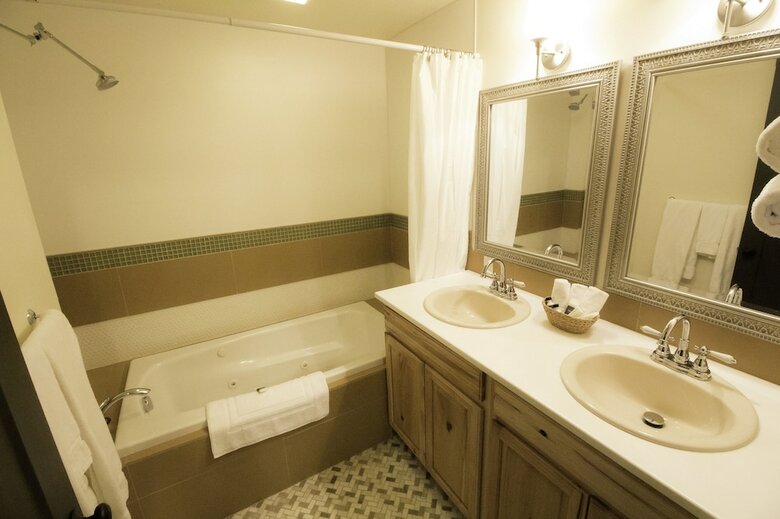 Hotel Colter's Lodge