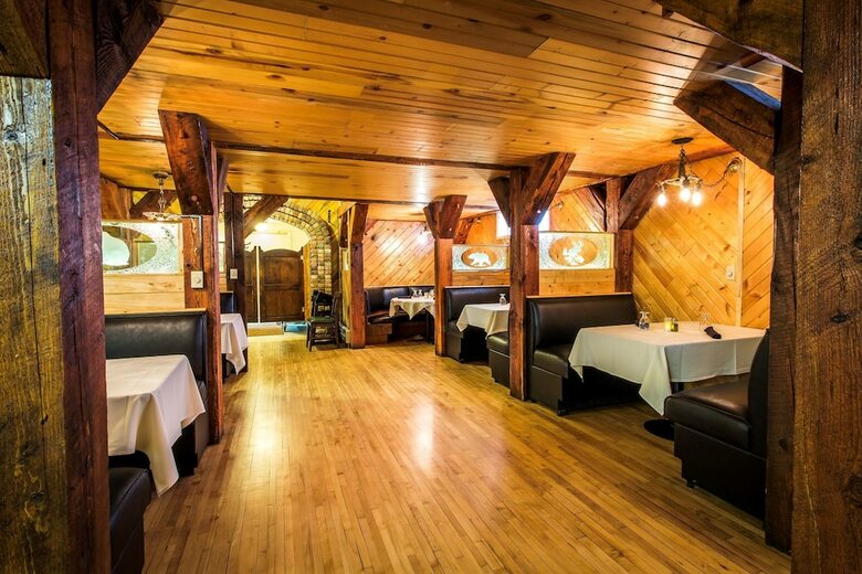 Hotel Colter's Lodge