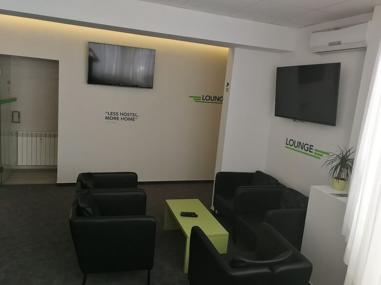 Hostal 3 F Hostel