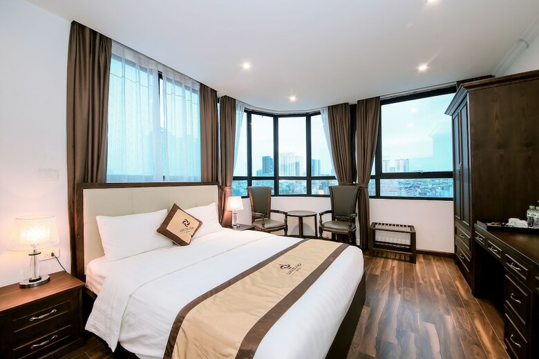 Louisland Hotel