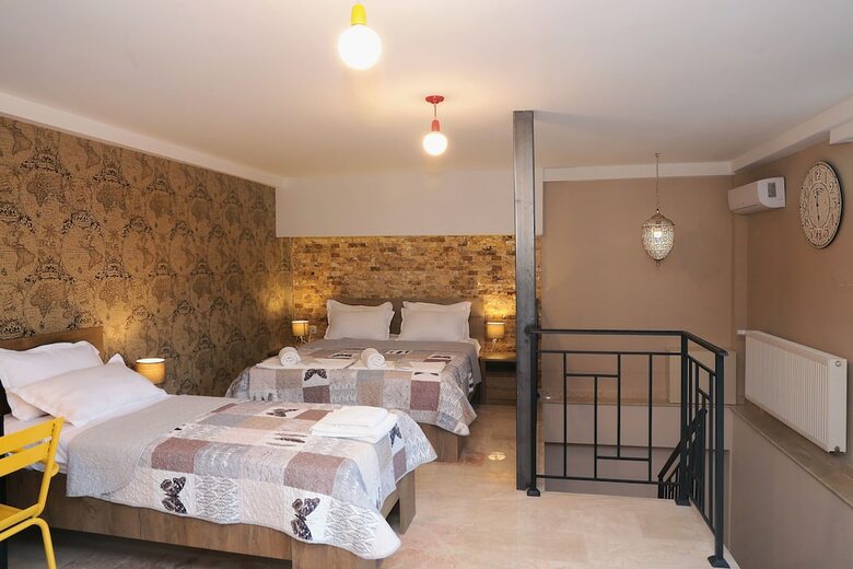 G-old Town Hotel