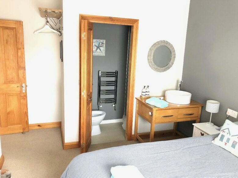 Bed & Breakfast Crossvilla Guest House & Tea Room