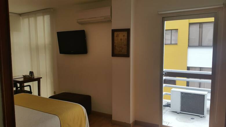 Hotel Bolivar Plaza