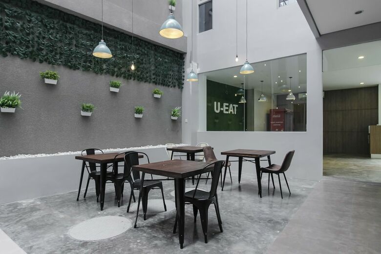 Hotel Reddoorz Plus Near Tebet