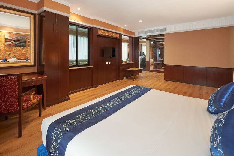 Floral Hotel � Dolphin Circle Pattaya