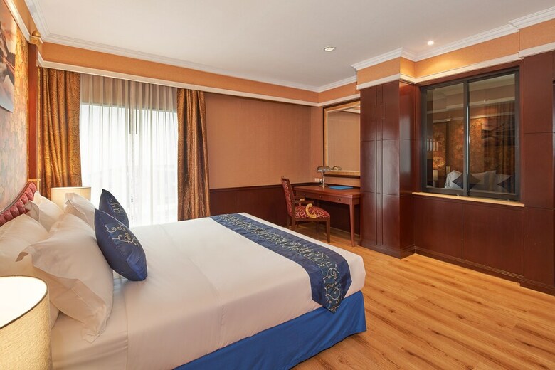 Floral Hotel � Dolphin Circle Pattaya
