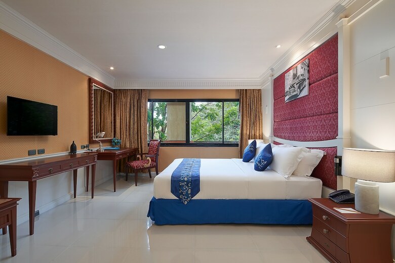Floral Hotel � Dolphin Circle Pattaya