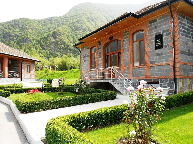 Aparthotel Sheki Park