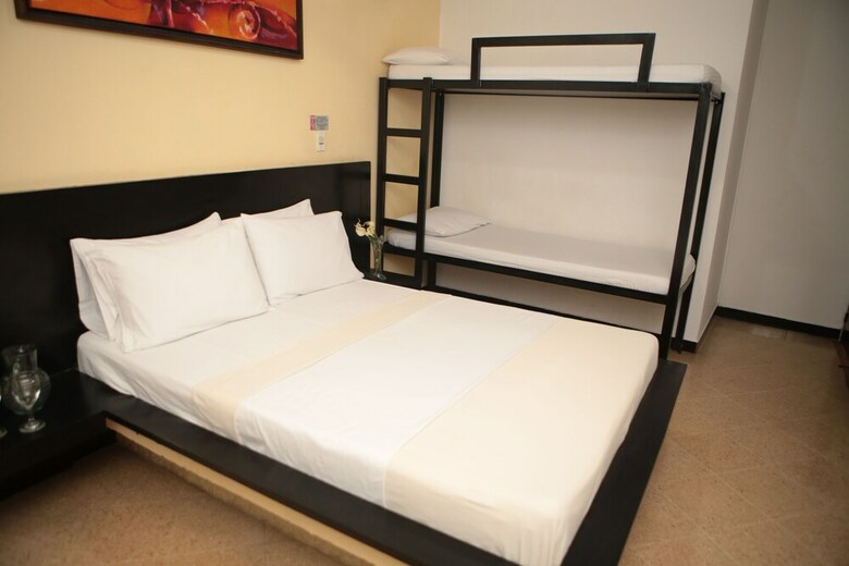 Hotel Suite 45