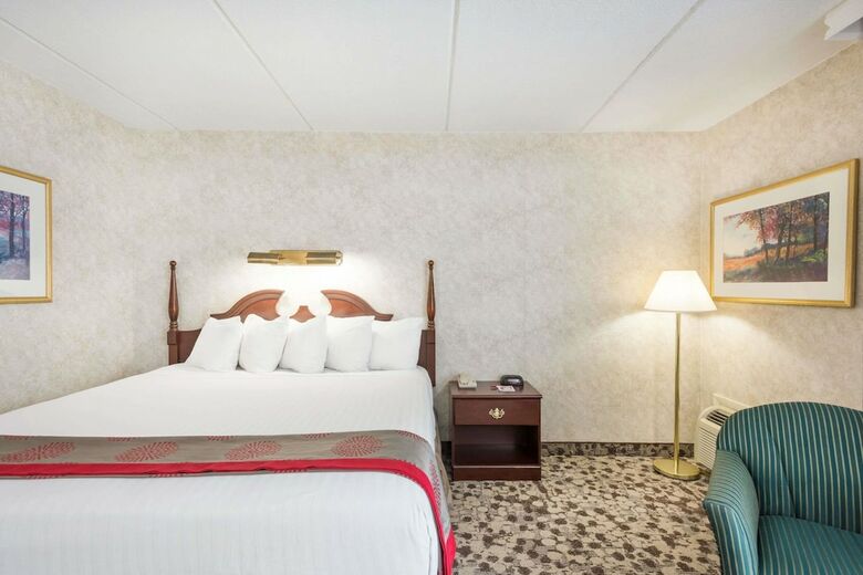 Hotel Ramada Plaza By Wyndham Portland