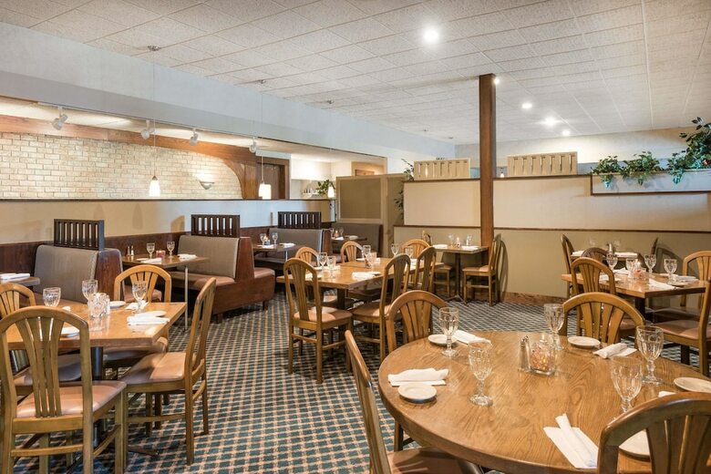 Hotel Ramada Plaza By Wyndham Portland
