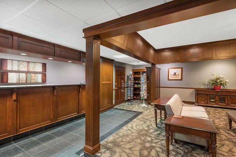 Hotel Ramada Plaza By Wyndham Portland