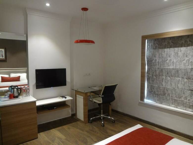 Hotel Jk Rooms 118 Urban Hermitage