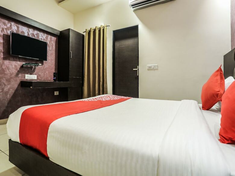Oyo 16543 Hotel Madhuban