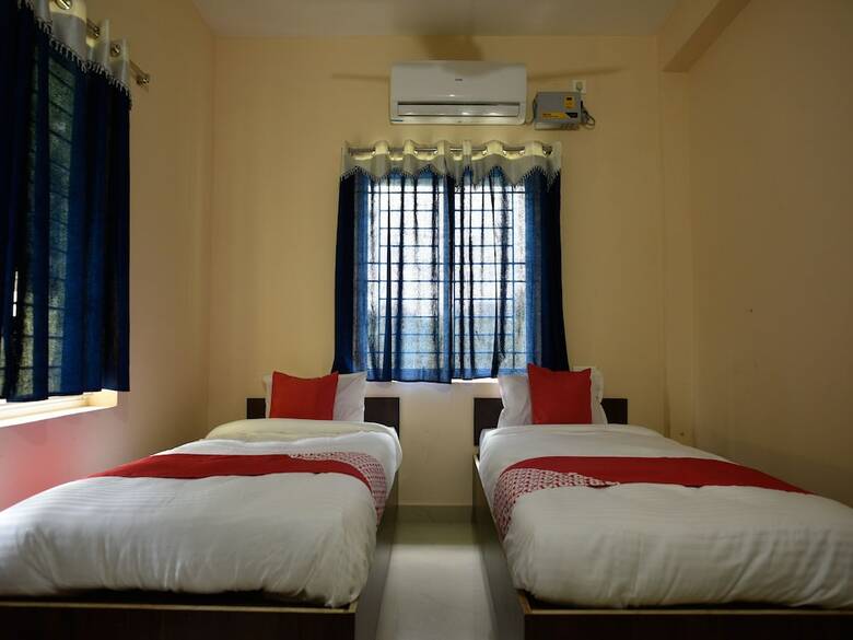 Hotel Oyo 15474 The Village Inn