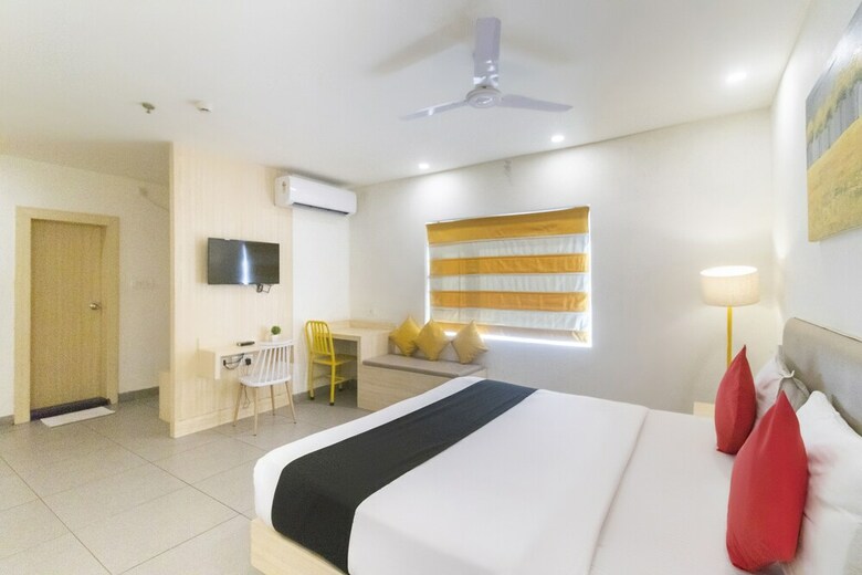Oyo 16340 Yellow Hotels