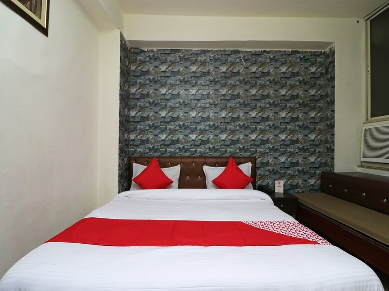 Oyo 8219 Hotel Manan