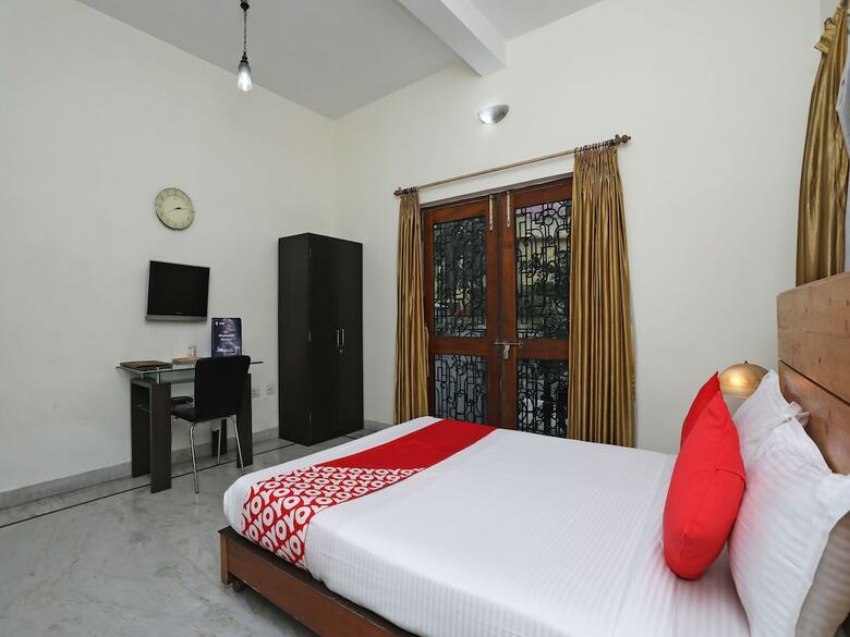 Hotel Oyo 1235 Salt Lake Sector 1