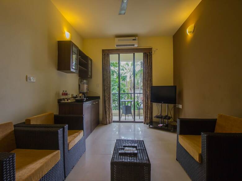 Apartamentos Oyo 16780 Home 2bhk With Pool Assagaon