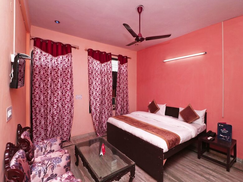 Hotel Oyo 16146 Royal Guest House