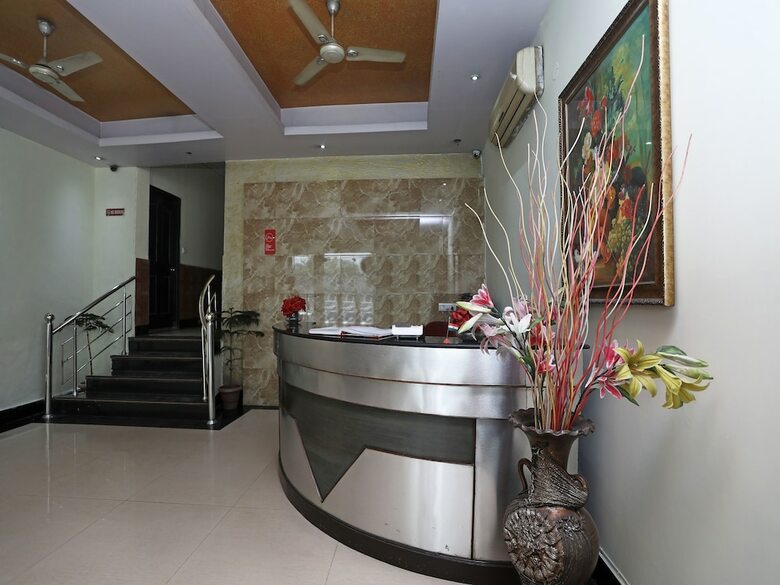 Hotel Oyo 14875 The Imperial Residency