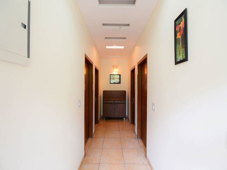 Hotel Oyo 17097 Kenwood Resort