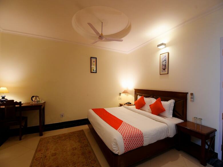 Hotel Oyo 17097 Kenwood Resort