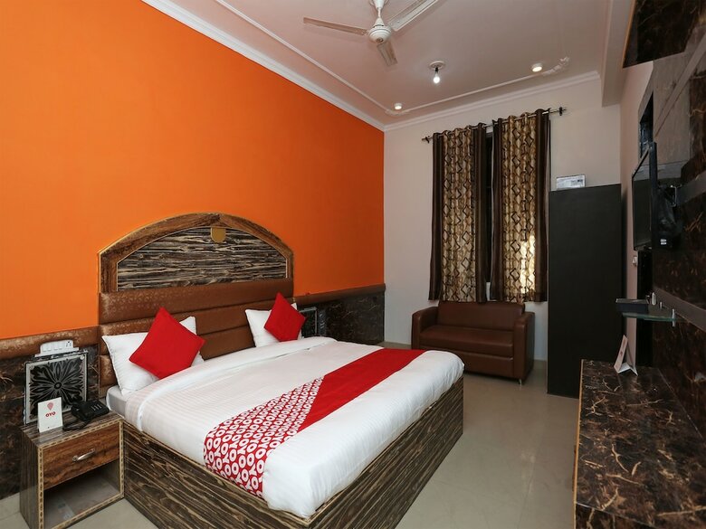 Hotel Oyo 7812 Shree Radha Resort