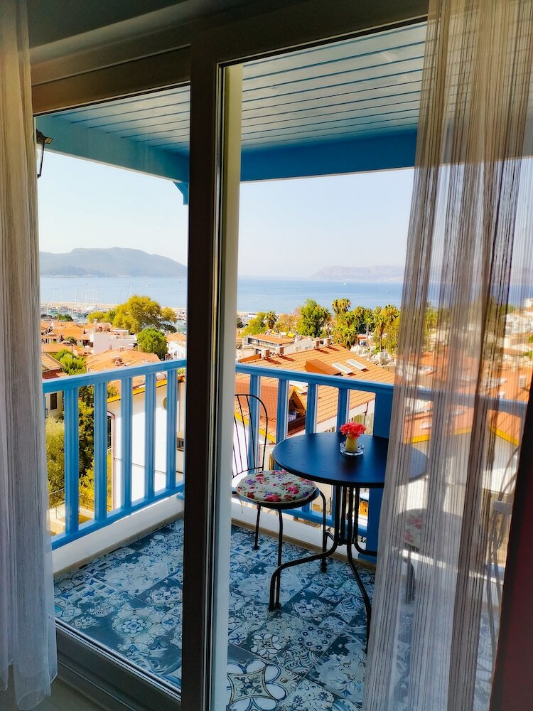 Mavi Kiyi Suites