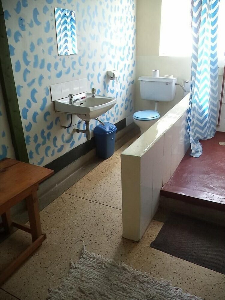Karen Camp Hotel