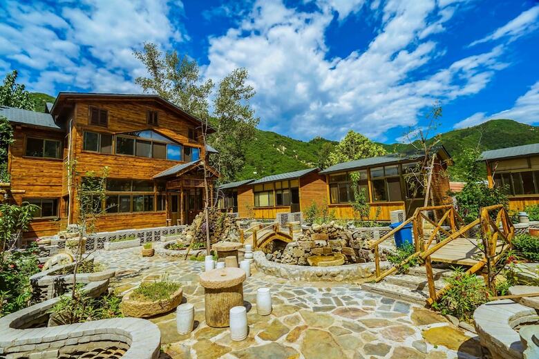 Yijie Holiday Hotel Water Greatwall No.2