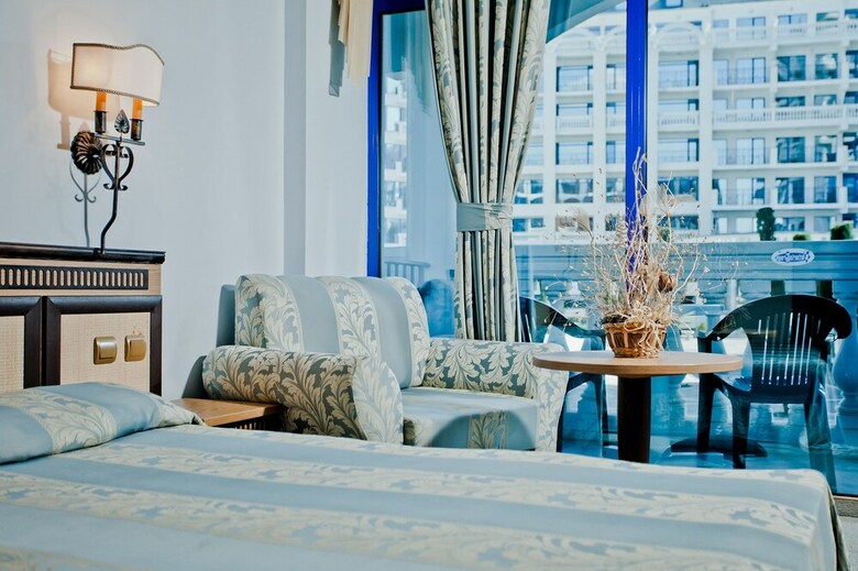 Hotel Chaika Beach Resort