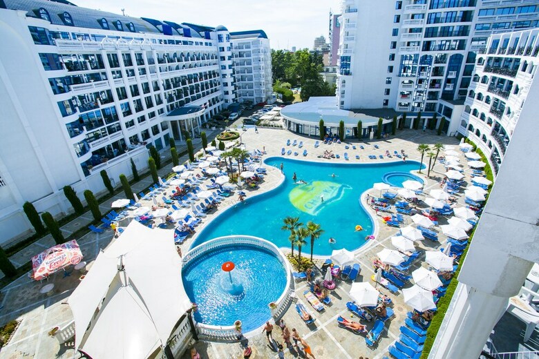 Hotel Chaika Beach Resort
