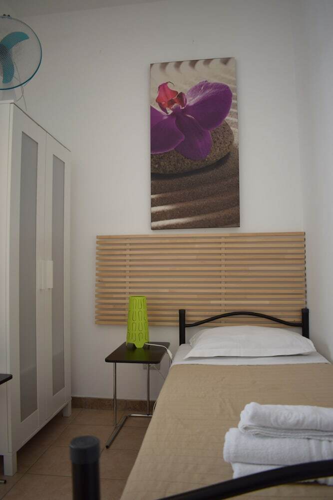 Hostal Bar Dell'artista Hostel