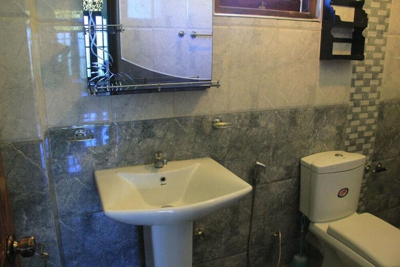 Hotel Yoho Villa Tropicana