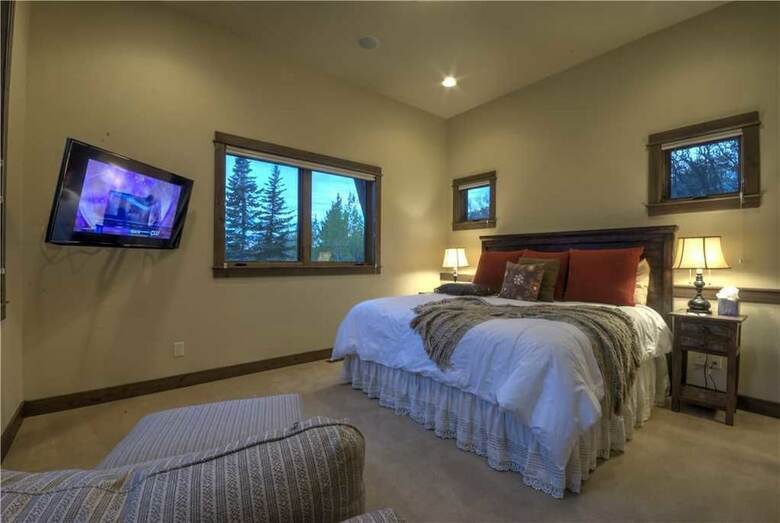 Overlook Chalet