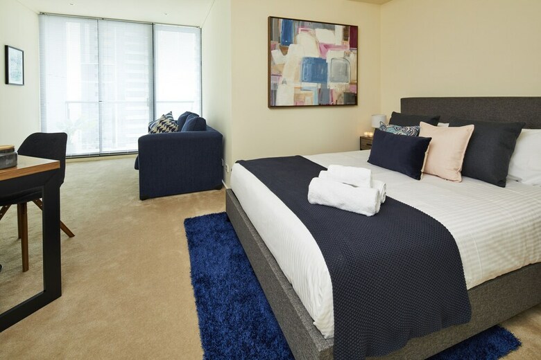 Penthouse Apartment In Melb Cbd Perfect Location