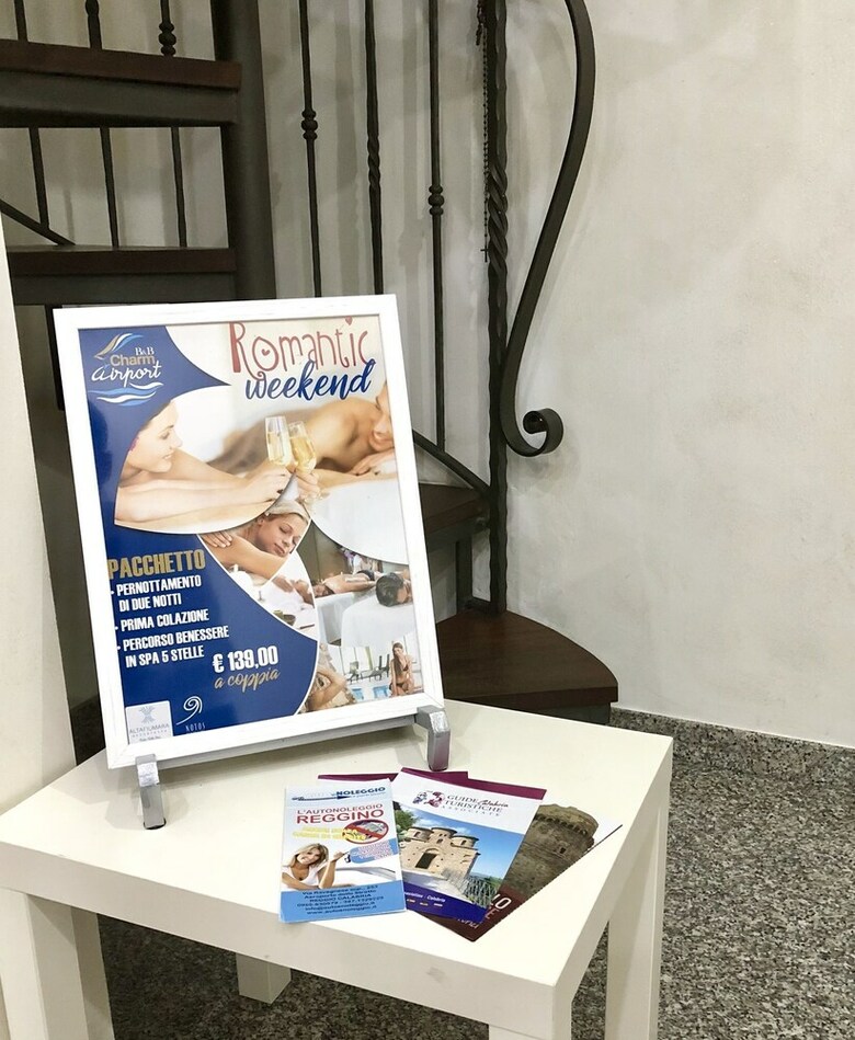 Bed & Breakfast Charm Airport