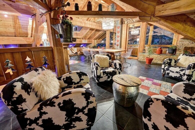Hotel Le Cerf Che - Near Aravet Gondola