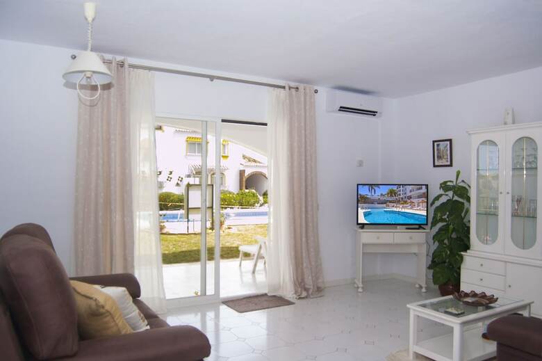 Spacious 2 Bed Apartment In Calahonda